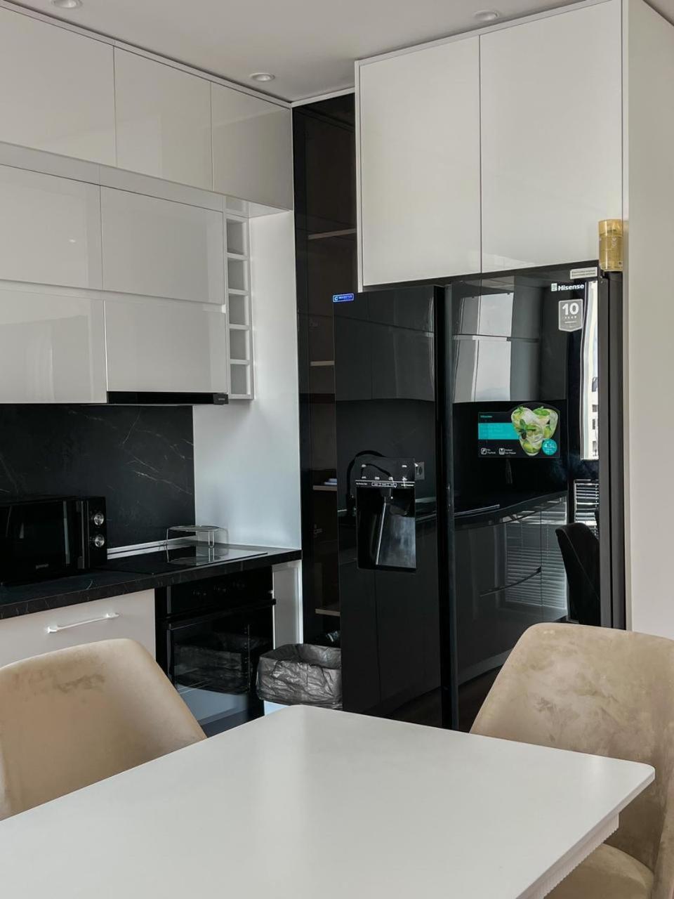 Lux Apartment At Arlis Tirana Exterior photo