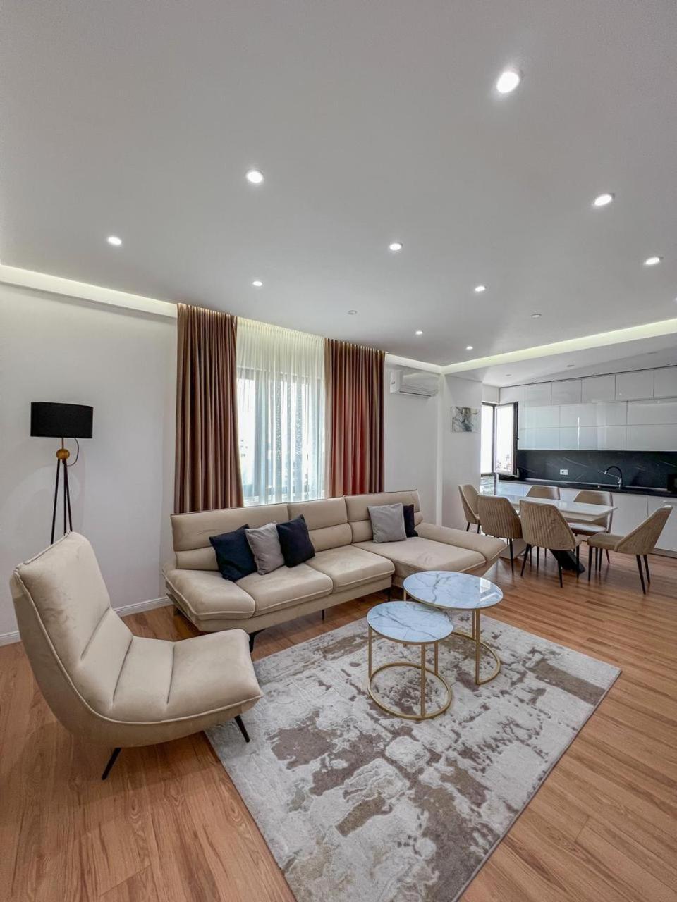Lux Apartment At Arlis Tirana Exterior photo