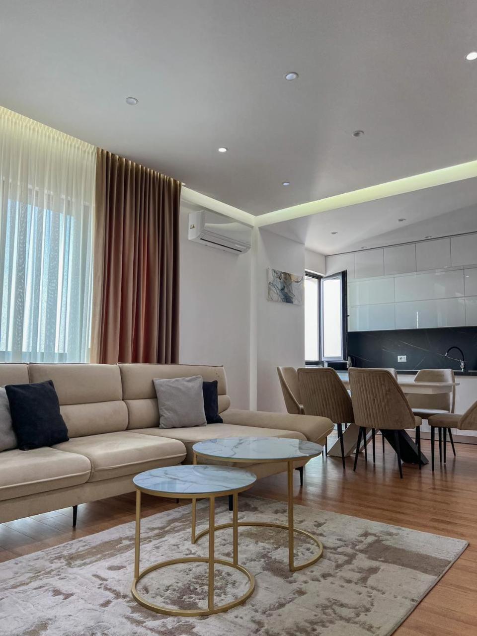 Lux Apartment At Arlis Tirana Exterior photo